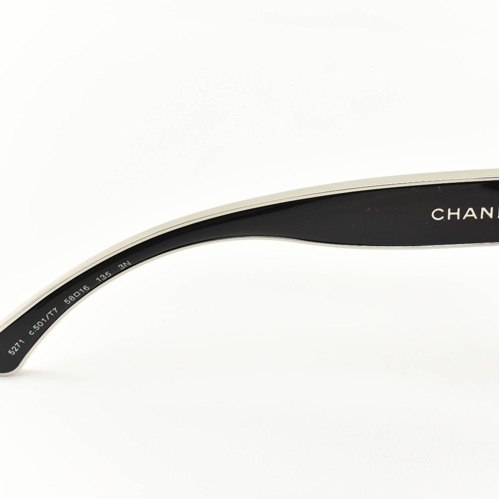 CHANEL: Black CC Logo Mirrored Sunglasses (cj) - Picture 8 of 8